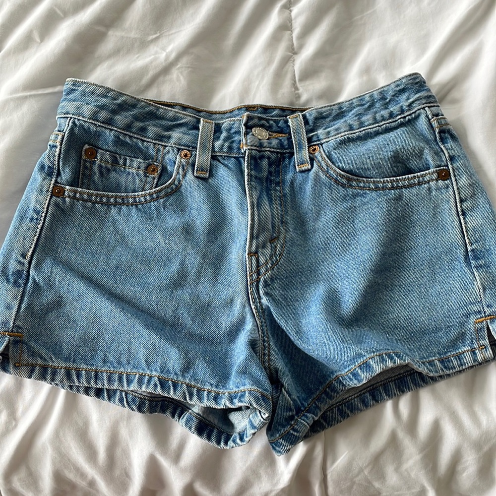 Levi shorts high